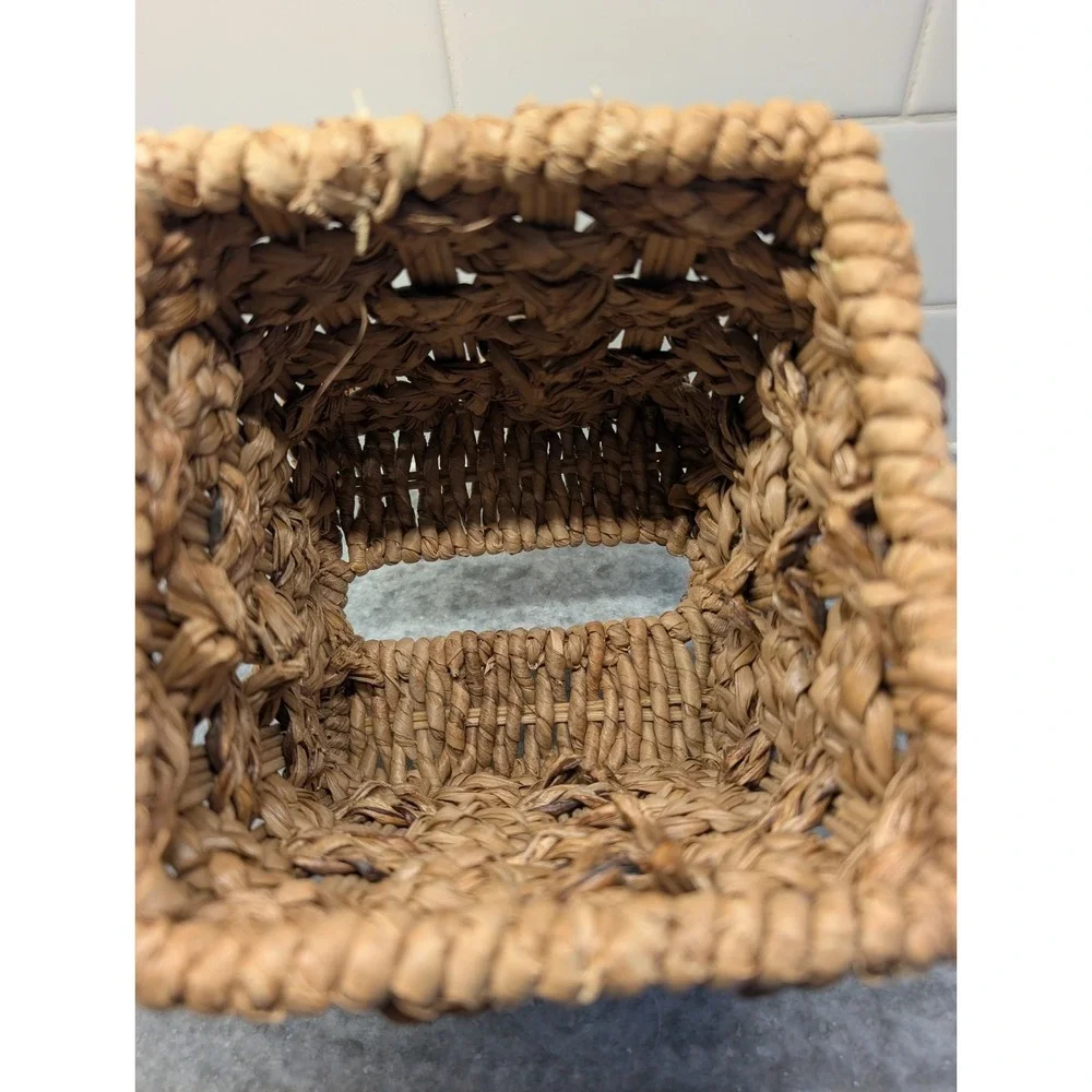 Vintage Rattan‎ Brown Wicker Basket Woven Square Tissue Box Cover